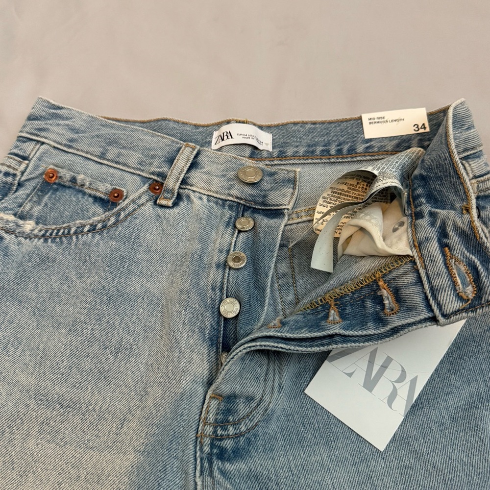 Zara Mid Rise Bermuda Length Denim Shorts Size 34